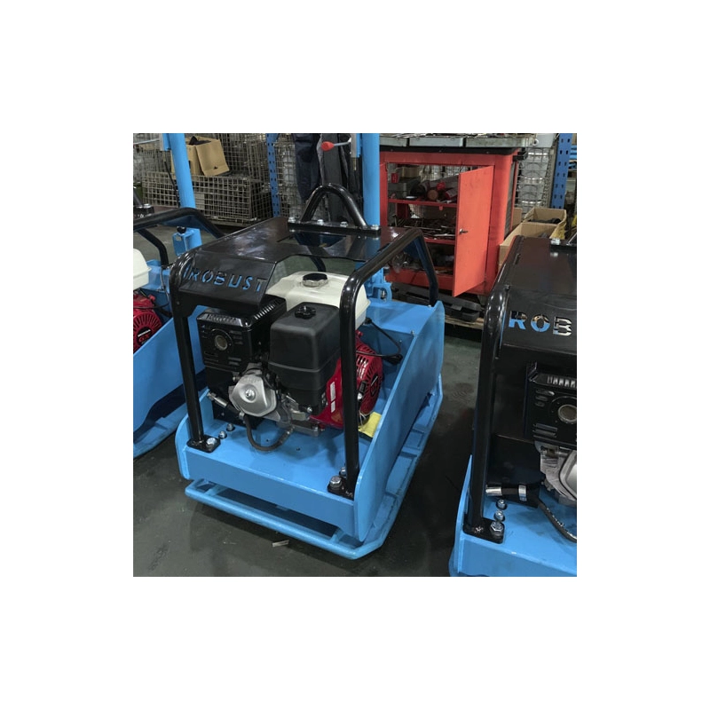 Виброплита бензиновая реверсивная ROBUST CPC-310H