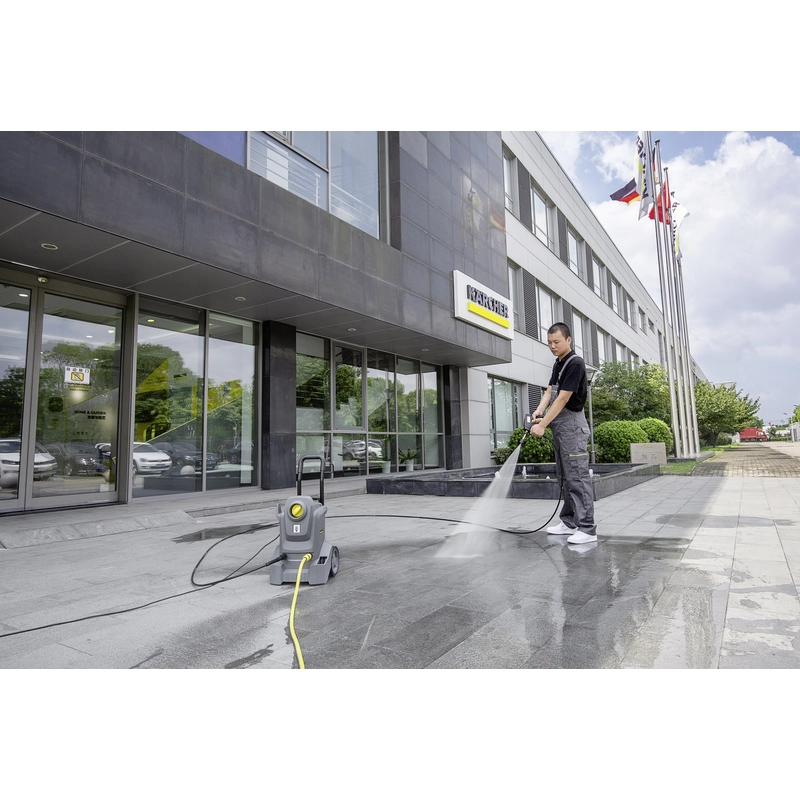 Аппарат высокого давления Karcher HD 4/8 Classic + пенная насадка + автомобильный шампунь