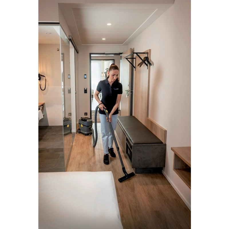 Пылесос сухой уборки Karcher T 15/1 Adv