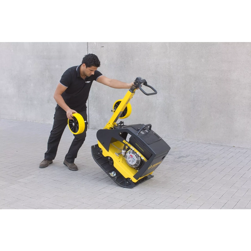 Виброплита бензиновая реверсивная BOMAG BPR 35/42