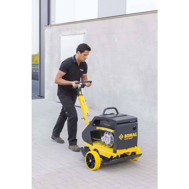 Виброплита бензиновая реверсивная BOMAG BPR 35/42
